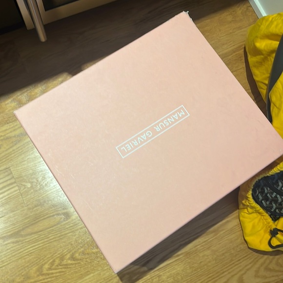 COPY - Mansur Gavriel bucket bag classic - Picture 7 of 7